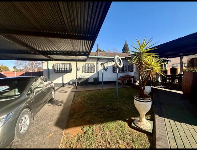 3 BEDROOM HOUSE FOR SALE IN VANDERBIJLPARK CW 3
